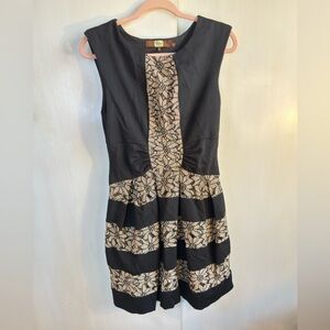 Eva Franco Sleeveless Lace Detail Dress